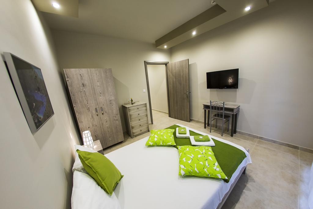 Zonita Guest House เนอาปลายา ภายนอก รูปภาพ