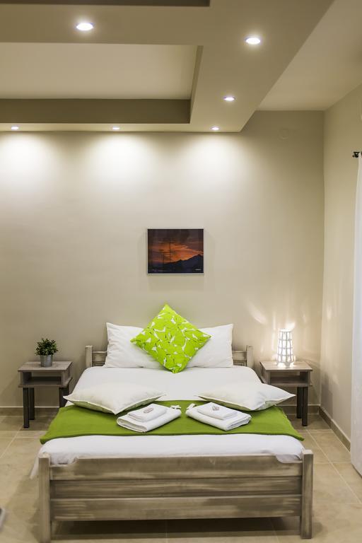 Zonita Guest House เนอาปลายา ภายนอก รูปภาพ