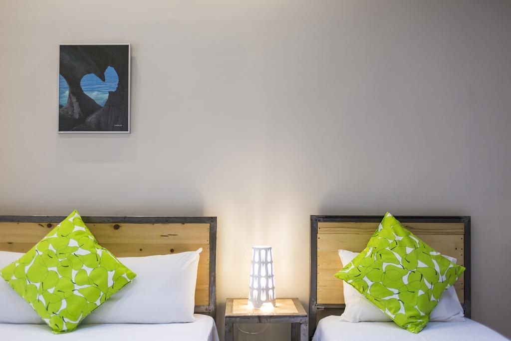 Zonita Guest House เนอาปลายา ภายนอก รูปภาพ